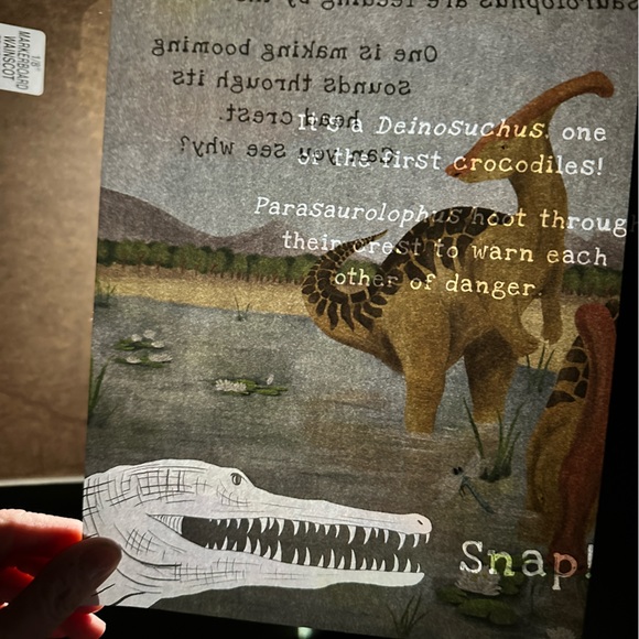 Dinosaurs A-Shine-A-Light interactive book by Sara Hurst, Lucy Cripps. For kids. - Picture 5 of 9
